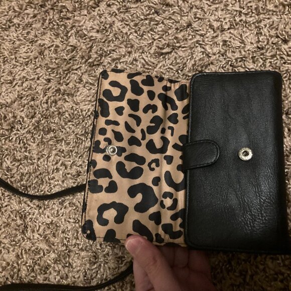 Jessica Simpson Black Clutch Purse 6 Inches Shoulder Strap Card Holder Trifold - Picture 3 of 4